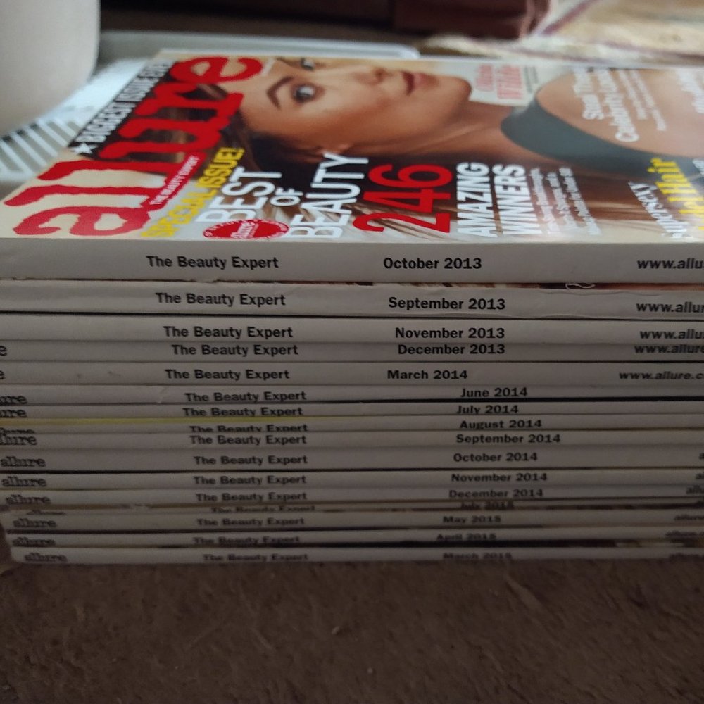 Allure and Cosmopolitan magazines 30 count